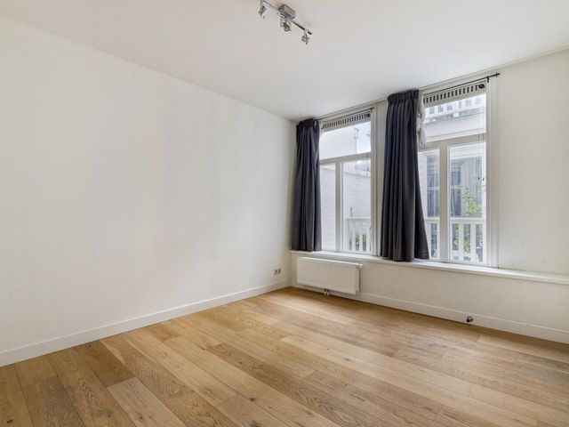 Noordeinde 87D, 'S-Gravenhage