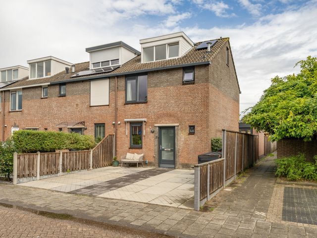 Jan Wolkerslaan 15, Oegstgeest
