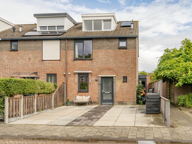 Jan Wolkerslaan 15, Oegstgeest