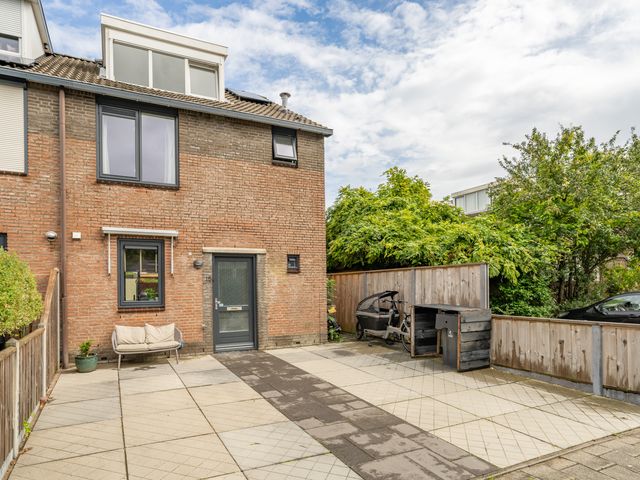 Jan Wolkerslaan 15, Oegstgeest