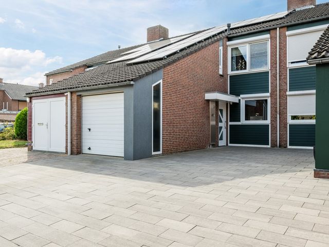Abeelstraat 33, Echt