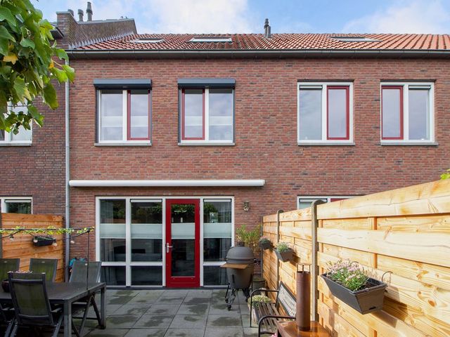 Huurdemanskamp 42, Bunschoten-Spakenburg