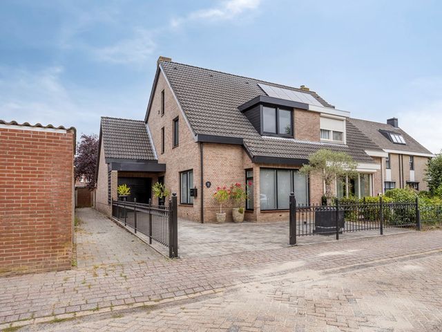 M. Siegenbeekstraat 4, Raamsdonksveer