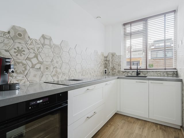 Fie Carelsenstraat 6, Spijkenisse
