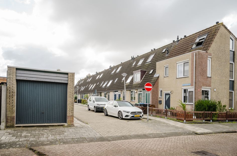 Fie Carelsenstraat 6