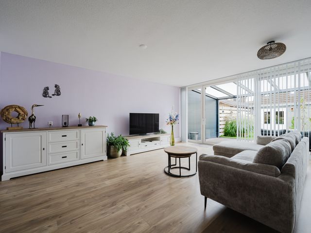 Fie Carelsenstraat 6, Spijkenisse