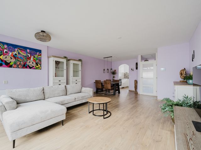 Fie Carelsenstraat 6, Spijkenisse