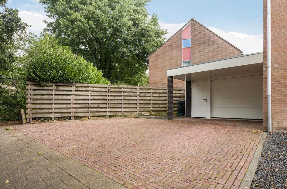 De Twee Gebroeders 104A