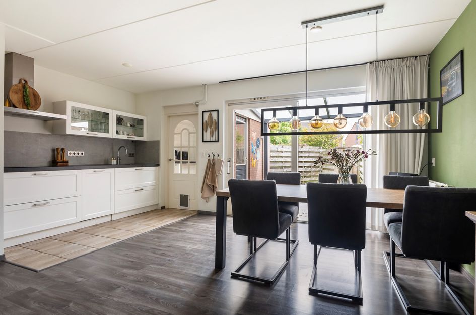 De Twee Gebroeders 104A