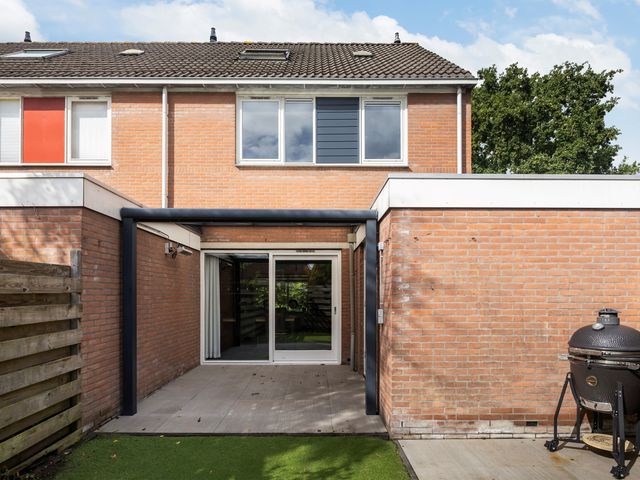 De Twee Gebroeders 104A, Drachten