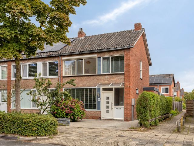 Castorweg 193, Hengelo