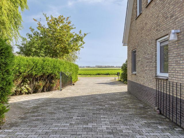 Schorweg 13, Breezand