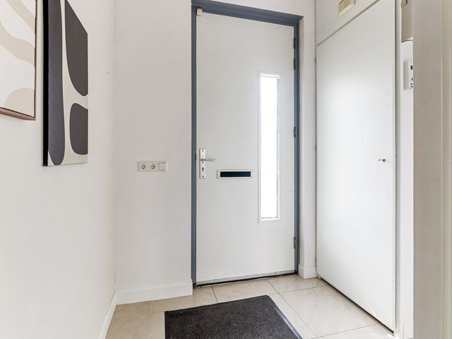 Vooronder 12, Almere