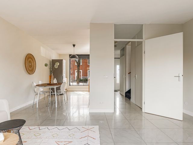 Vooronder 12, Almere