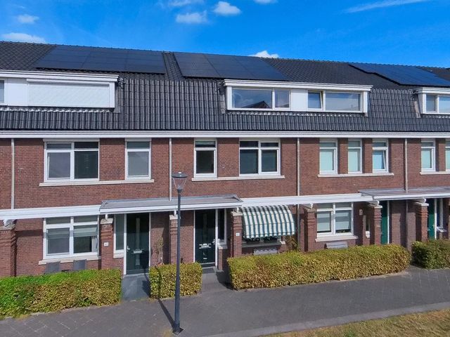 Veenendaalstraat 143, Tilburg