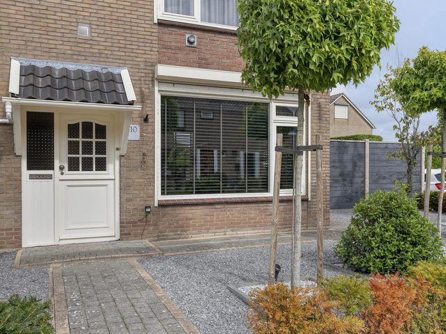 Deltastraat 10, Krabbendijke