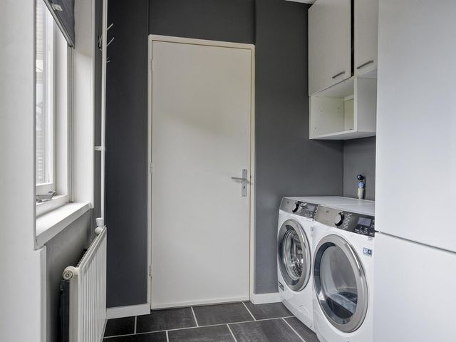 Deltastraat 10, Krabbendijke