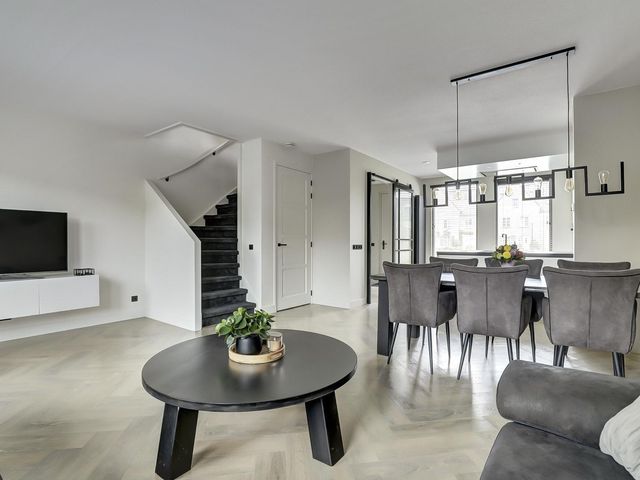 Breedkapper 4, De Lier