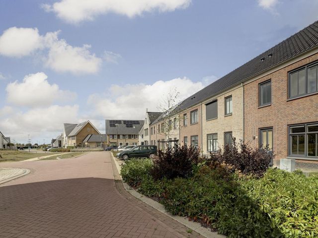 Eenhoorn 14, Kruiningen