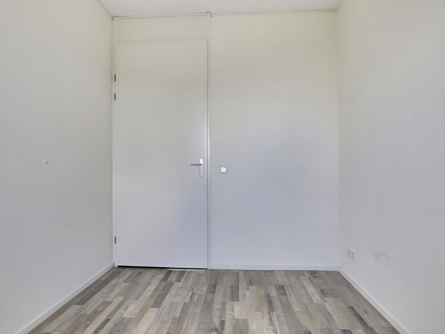 Eenhoorn 14, Kruiningen