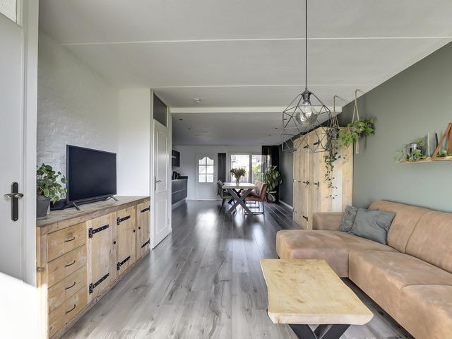 Deltastraat 11, Wemeldinge