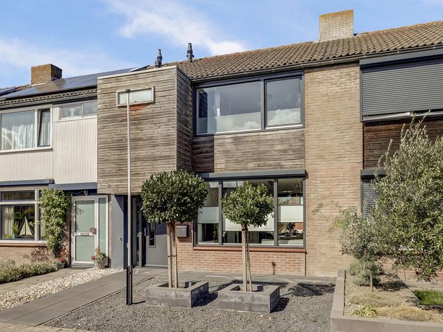 Duiveneestraat 24, Kruiningen