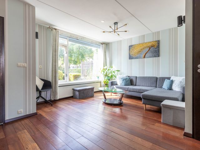Oksholm 62, Hoofddorp