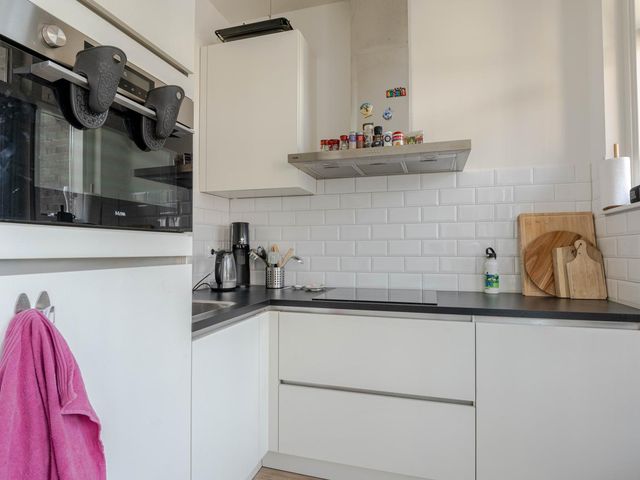 Dorpsweg 61B 02, Rotterdam