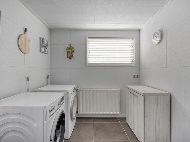 Oesterstraat 2, Bruinisse