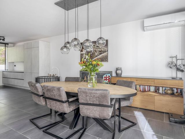 Christinalaan 21, Zwartewaal