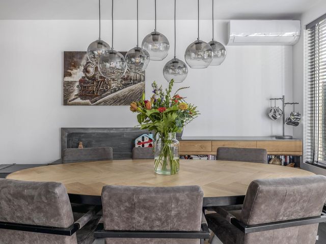 Christinalaan 21, Zwartewaal