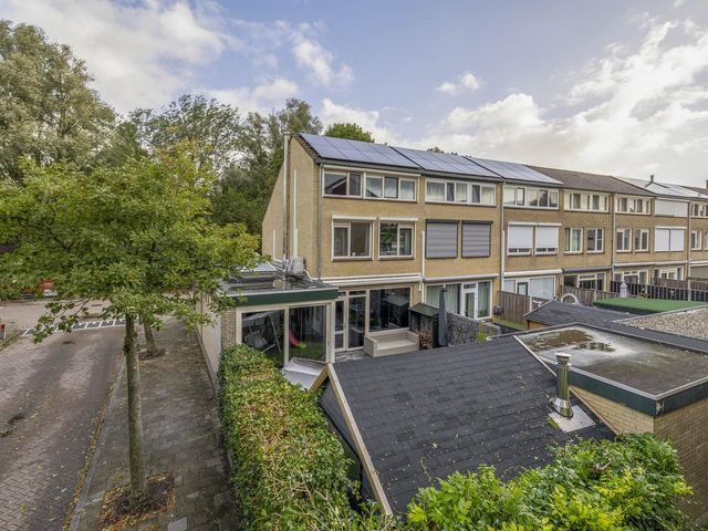 Christinalaan 21, Zwartewaal