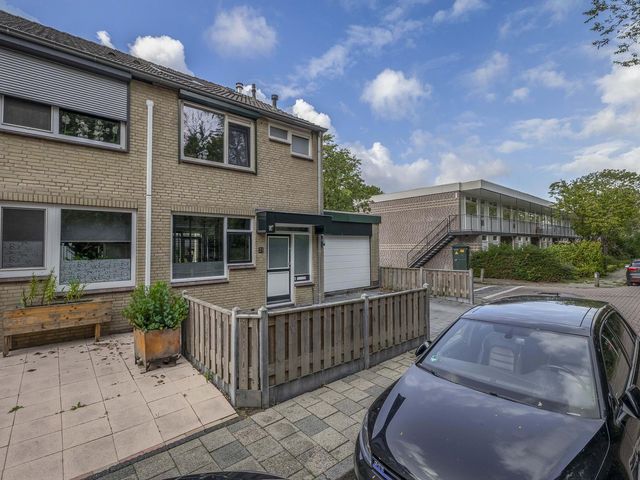 Christinalaan 21, Zwartewaal