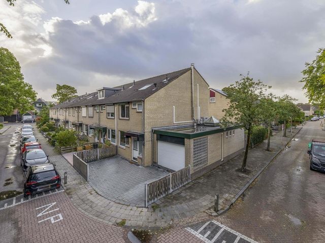 Christinalaan 21, Zwartewaal