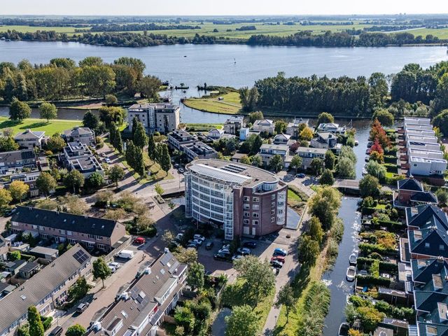 Bram Limburgstraat 134, Voorschoten