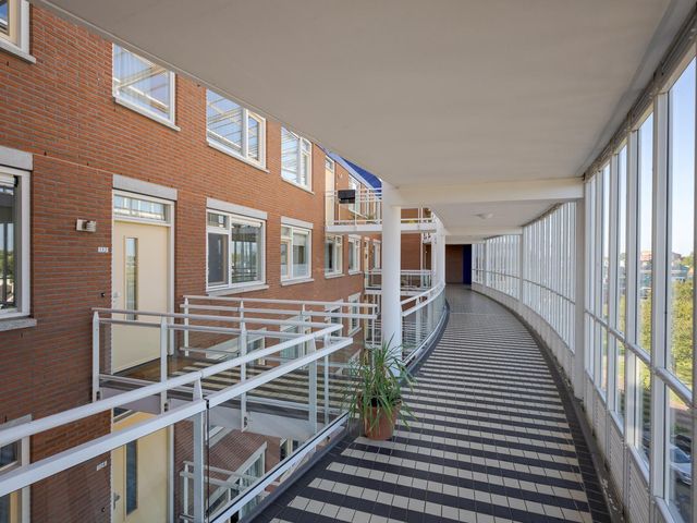 Bram Limburgstraat 134, Voorschoten
