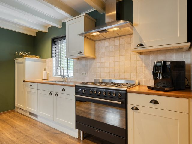 Molendijk 24, Nieuwe-Tonge