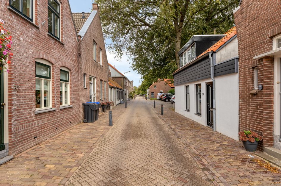 Molendijk 24