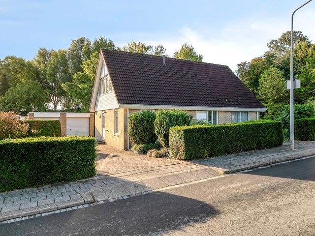 Prins Bernhardstraat 29, Ooltgensplaat
