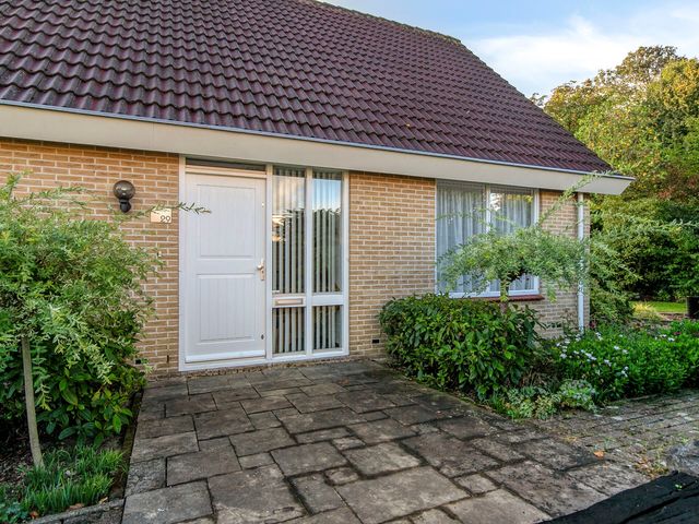 Prins Bernhardstraat 29, Ooltgensplaat