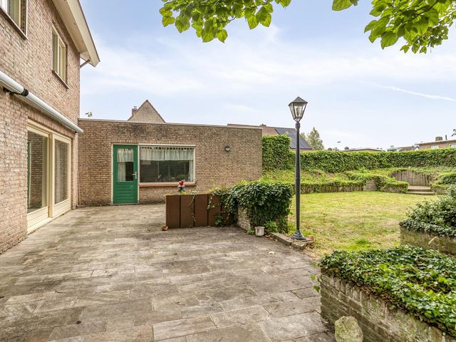 Nassaustraat 12, Terneuzen
