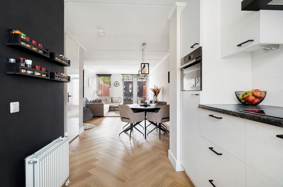 Van der Linden-akker 14