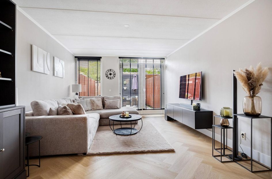 Van der Linden-akker 14