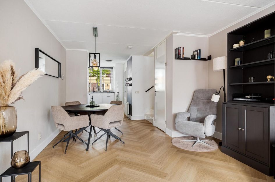 Van der Linden-akker 14