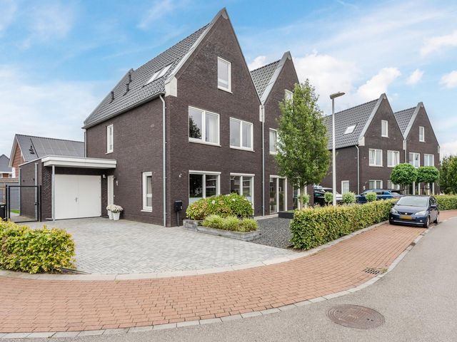 Edelhert 1, Hoogeveen