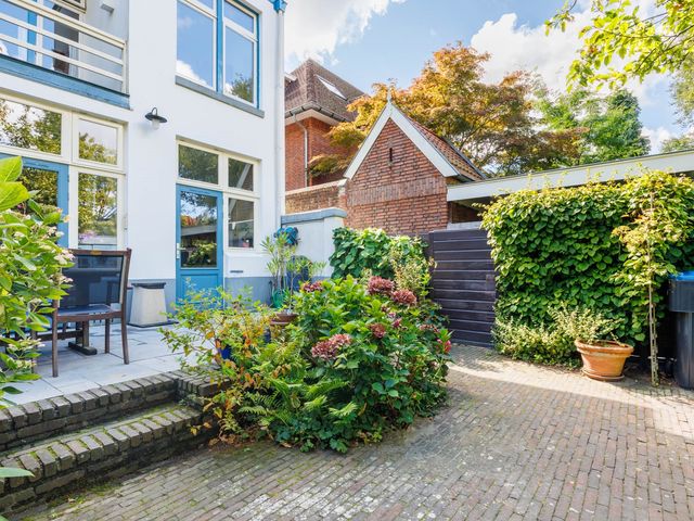 Fruinlaan 14, Leiden