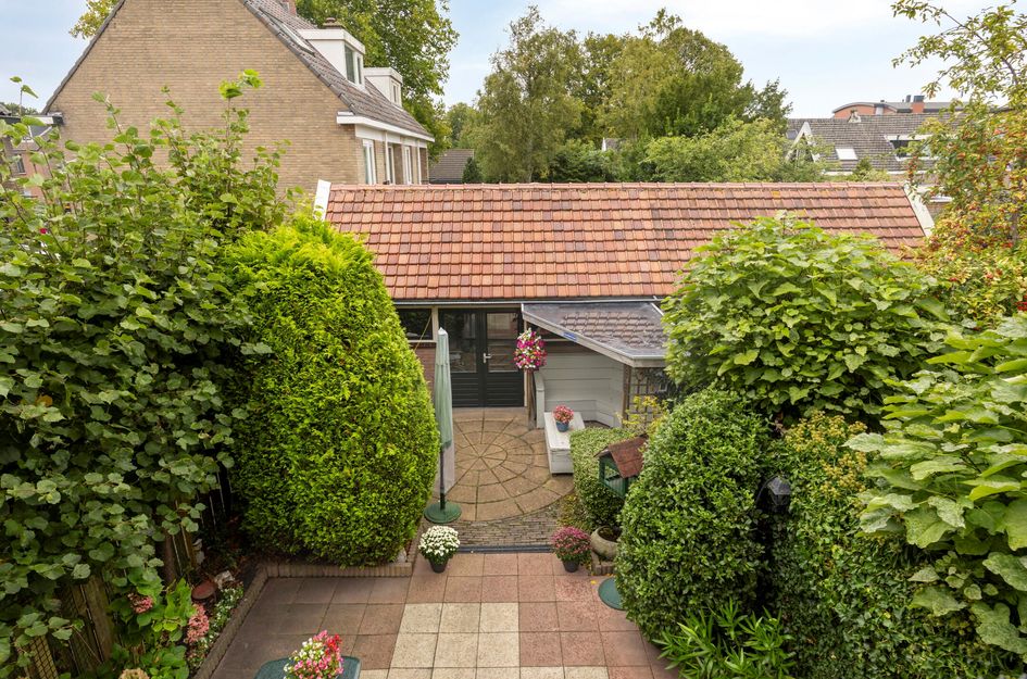 Bernhardstraat 10