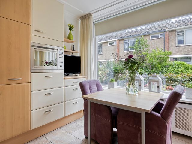 Bernhardstraat 10, Zoeterwoude