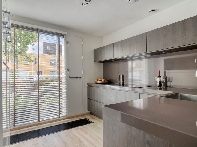 Leliekeverstraat 30, Den Haag