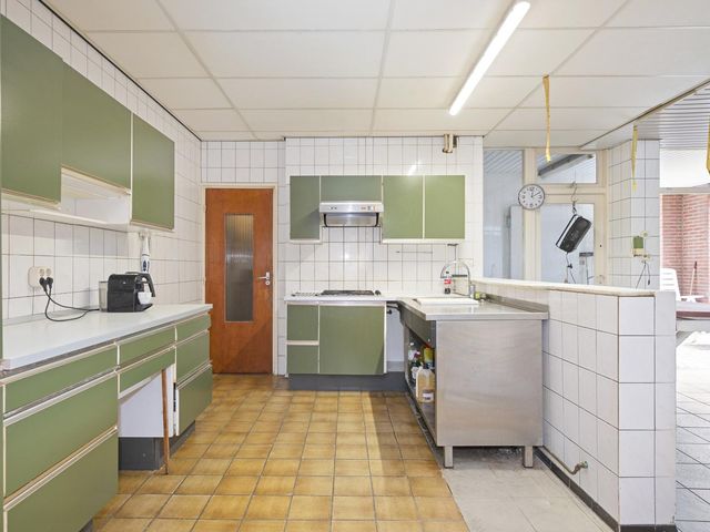 Dorpstraat 57, Buchten